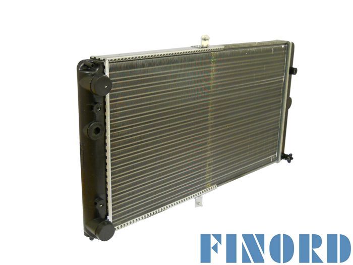 Радиатор охлаждения ВАЗ 2110, 2112i (универсал. с пробкой) FINORD (2112-1301012) FN-2320